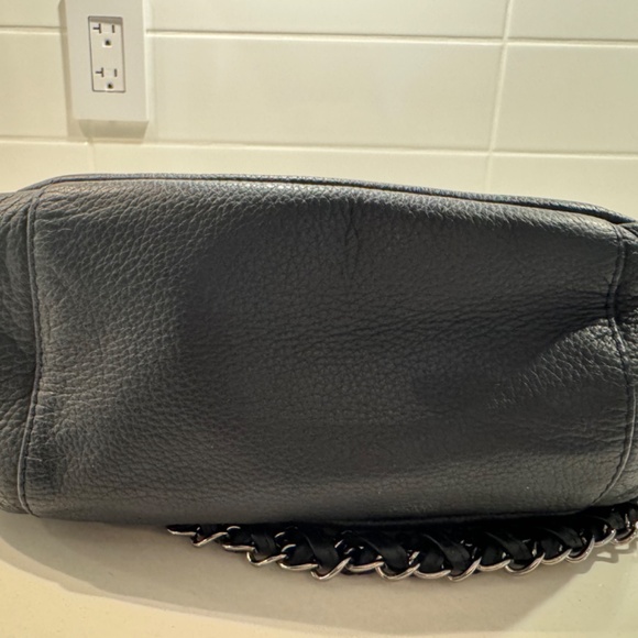 Vintage CHANEL Leather Luxe Ligne accordion flap bag - Picture 5 of 17